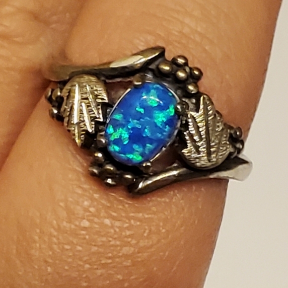 Jewelry - Native American Sterling Silver Leaf Blue Opal